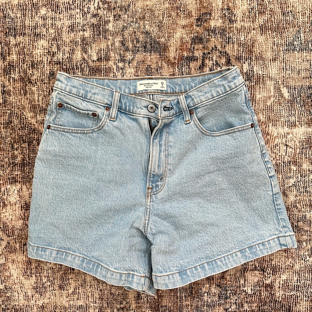 Abercrombie & Fitch High Rise Dad Shorts